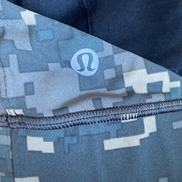 Lululemon Sports Bra - Picture 3 of 5